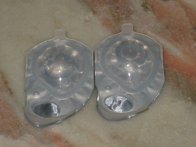 File:ColorContactLens.JPG