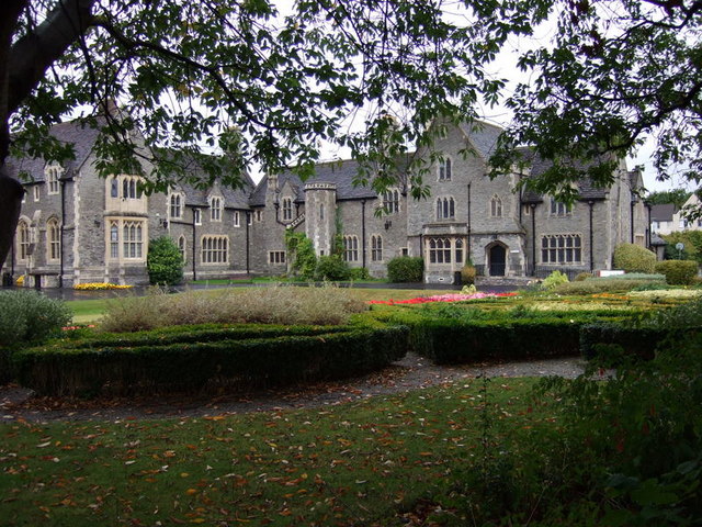 File:St Matthias, Fishponds - geograph.org.uk - 577839.jpg