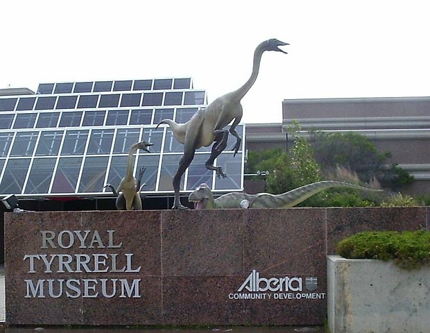 File:Royal Tyrrell Museum- Alberta Canada.jpg