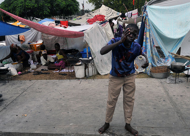 File:AcampamentoHaiti2.jpg