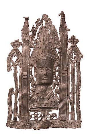 File:Becket-pilgrim-badge.jpg