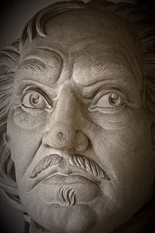 File:Cromwell statue detail - Guildhall Art Gallery.jpg