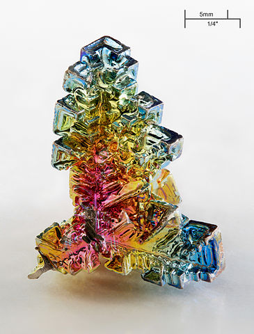 File:Bi-crystal.jpg