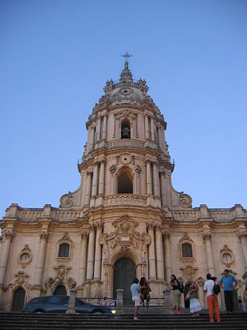 File:Modica San Giorgio Front1.jpg