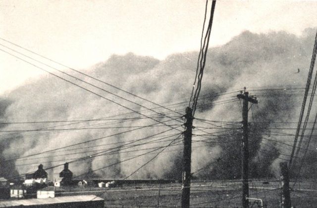 File:DustStormInSpearmanTexas19350414.jpg