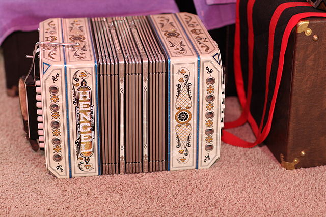 File:Hengel Chemnitzer Concertina IMG 2037.JPG