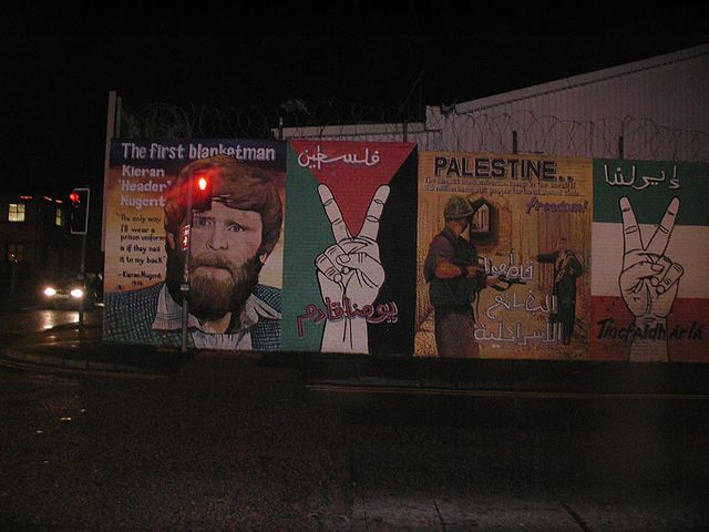 File:Graffiti on Belfast Walls.jpg