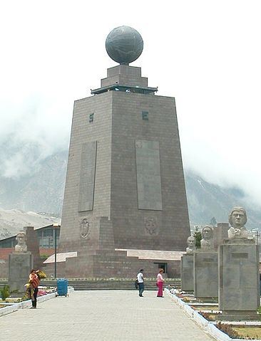 File:Mitad del Mundo.jpg