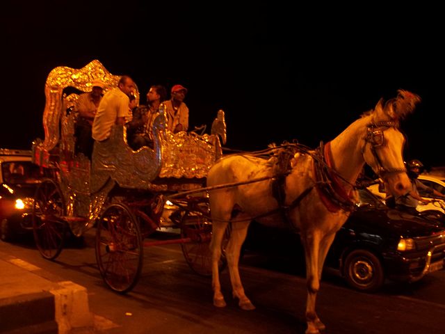File:Tonga Marine drive Mumbai.jpg