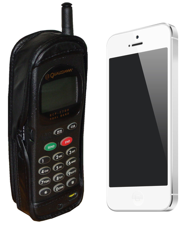 File:Two Cell Phones 2.png