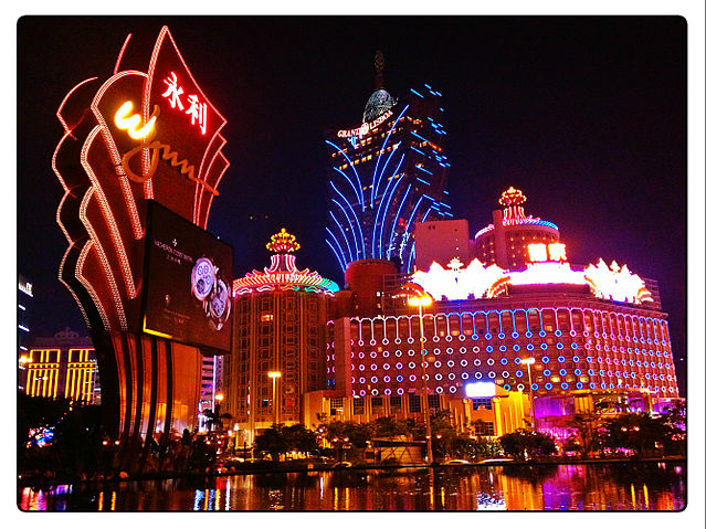 File:Casino Lights In Macau.jpg