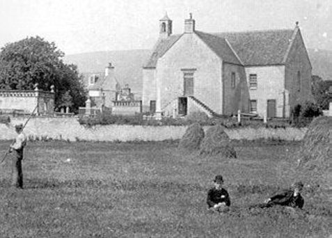 File:Kiltearnchurch1905.jpg
