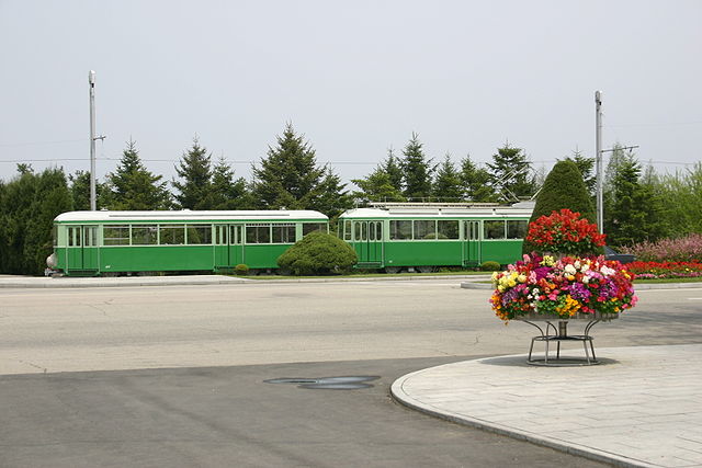 File:Tram North Korea PY.jpg