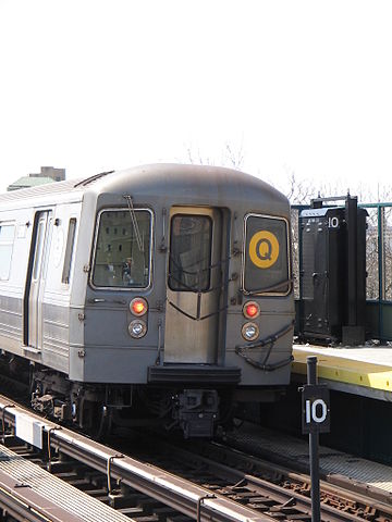 File:NYCS R68 front.jpg