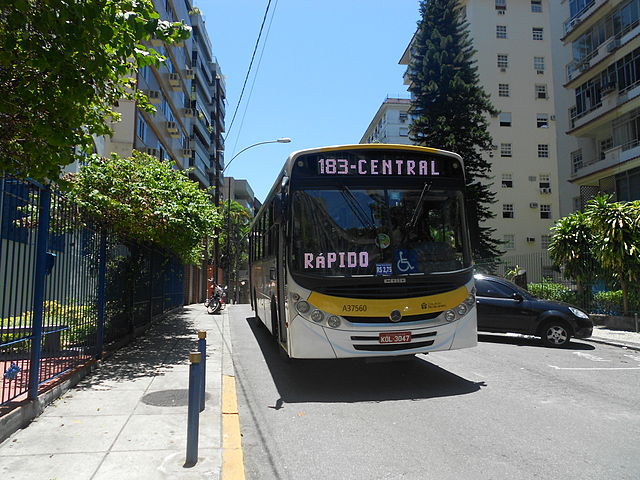File:Ônibus em Laranjeiras.jpg