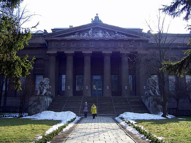 File:Kiev art museum.jpg