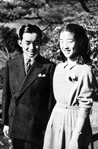 File:Prince Masahito and Princess Takako 1952-12.jpg
