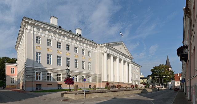 File:Tartu Ülikooli peahoone 2012.jpg