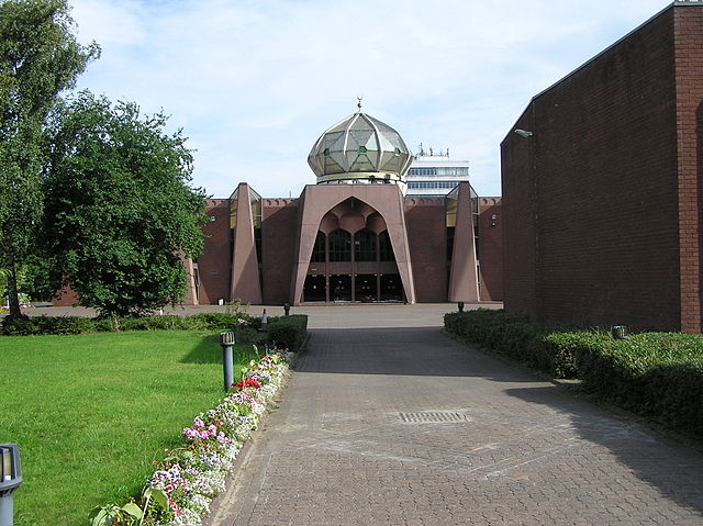 File:Wfm glasgow central mosque front.jpg
