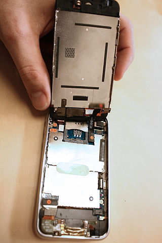 File:IPhone Internals.jpg
