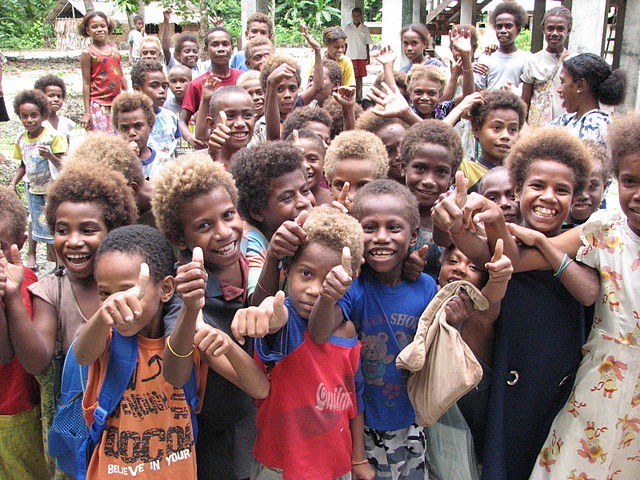 File:Fenualoa Tuo school children.jpg