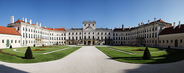 File:Esterházy-kastély (4051. számú műemlék) 2.jpg