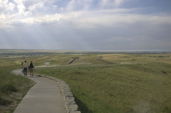 File:Little bighorn memorial overview with clouds.jpg
