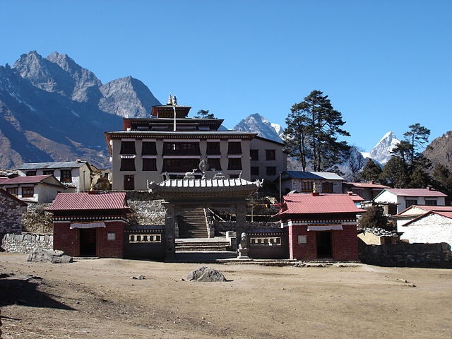 File:Tengboche monastery.JPG