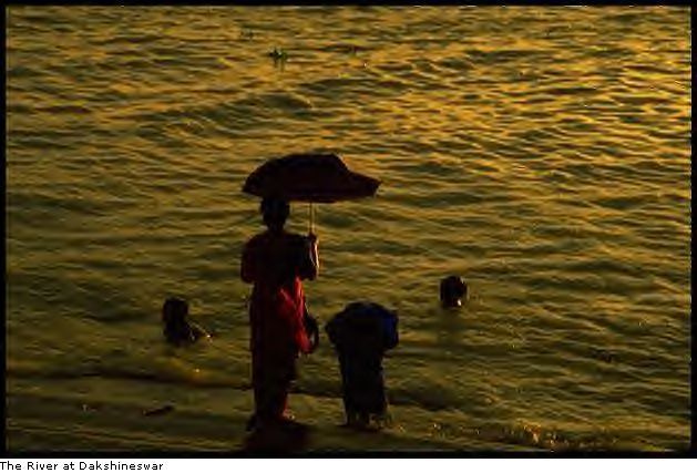 File:Hooghly River 02.jpg