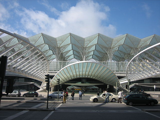 File:Estação do Oriente or (Gare do Oriente) by Santiago Calatrava.jpg