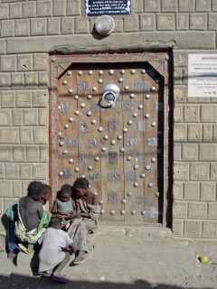 File:Timbuktu Caille House Street Scene.jpg