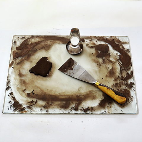 File:Palette with tools1.jpg