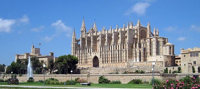 File:Cathedral palma mallorca spain 01 2007 08 15.jpg