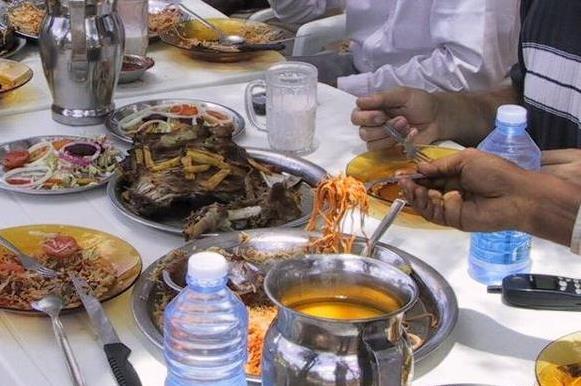 File:Somali food.jpg
